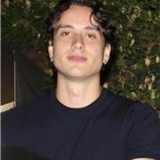 Giovane studente universitario offre ripetizioni di francese e inglese